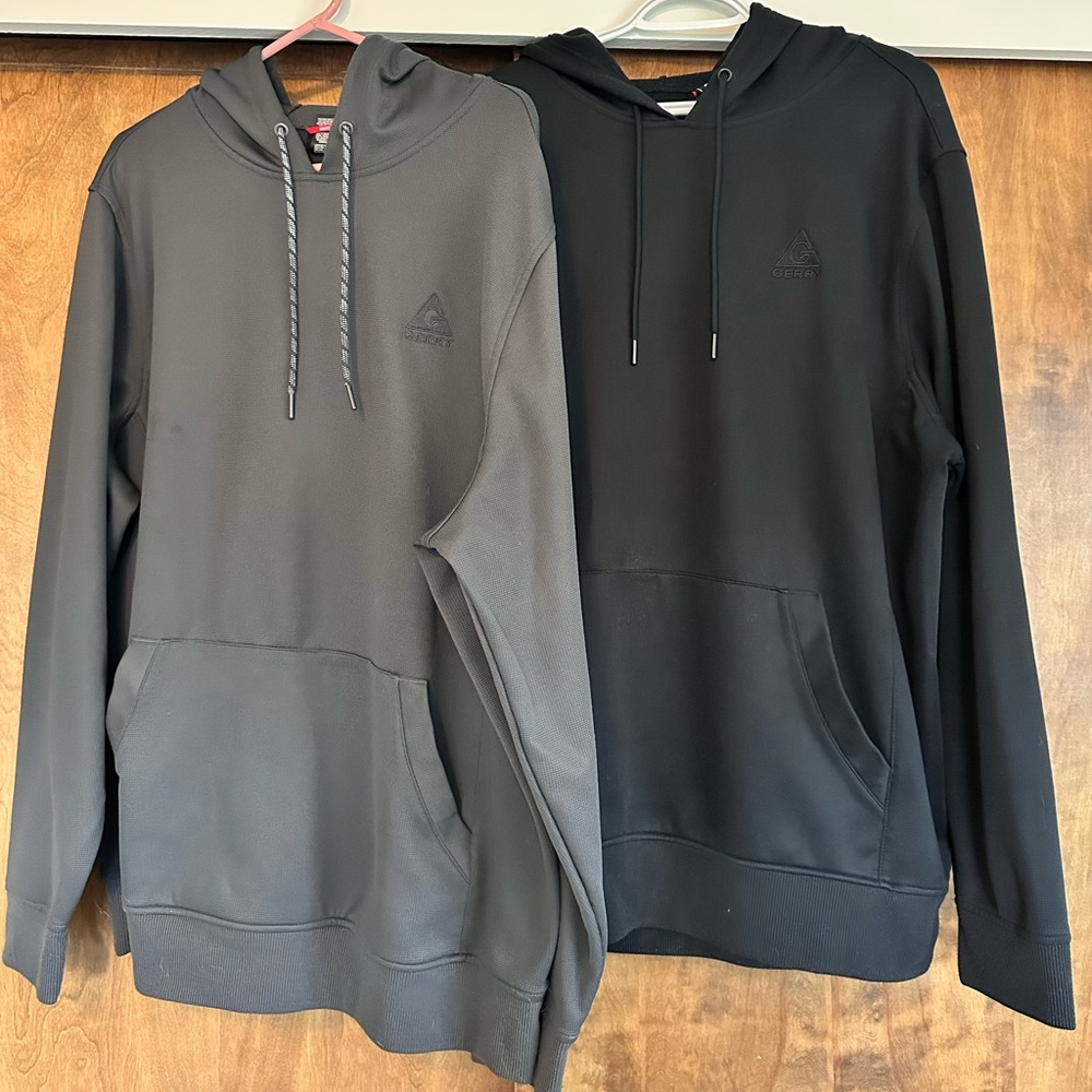 2 men’s sweatshirts sz 2xl